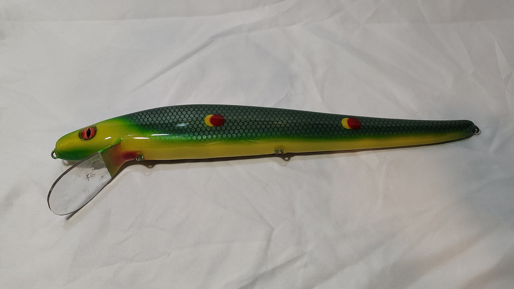 St. Lawrence Leviathan – 16” Deep Trolling Muskie Lure (St. Lawrence Frog) (skinny) — musky fishing lure, view 2